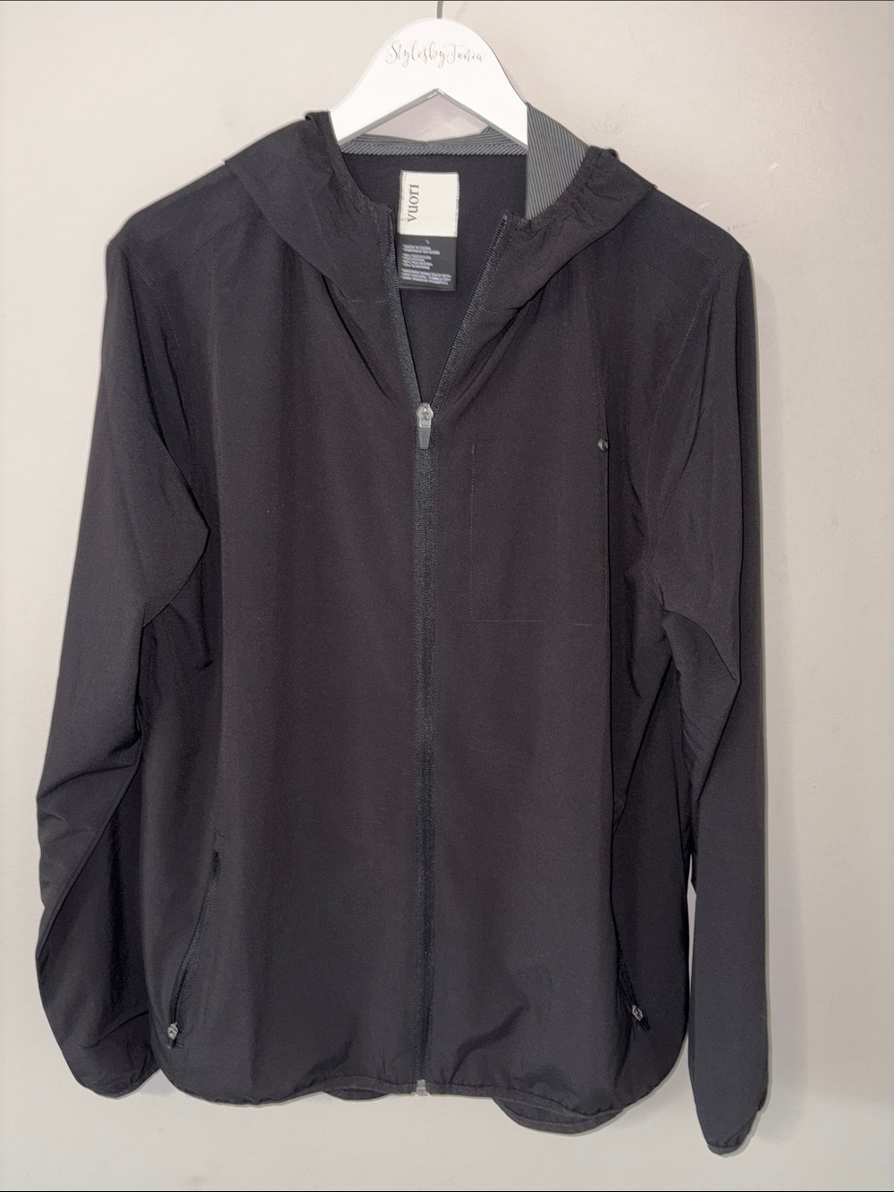 Vuori Outdoor Trainer Shell Black Mens Hooded Jacket Stretch Pockets Sz L - Picture 5 of 16